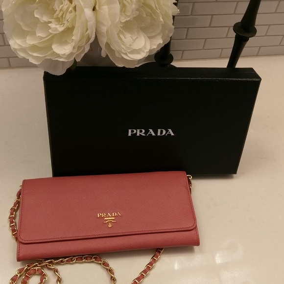 Stunning Prada wallet on a chain - Picture 3 of 8